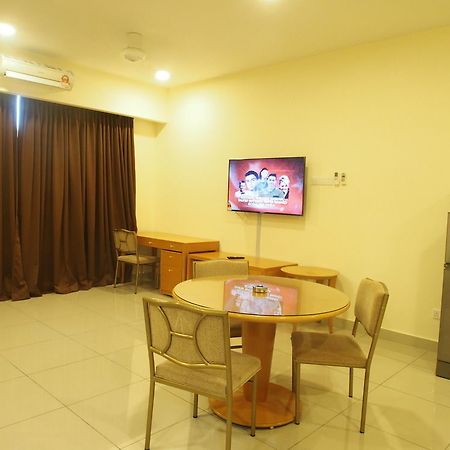 Premier Times International Hotel 史里肯邦安 外观 照片