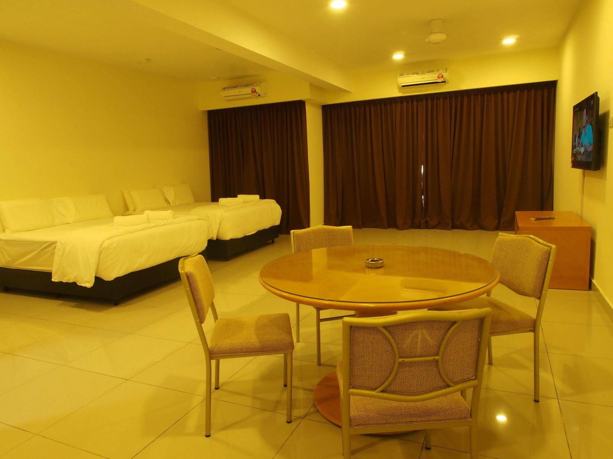 Premier Times International Hotel 史里肯邦安 外观 照片